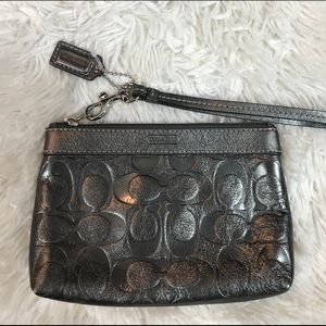 Coach wristlet NWOT Authentic